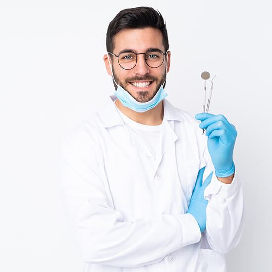 دکتر نریمان کریمی - متخصص پروتز