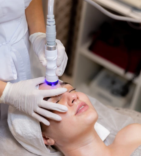 کلینیک BeautiDerm