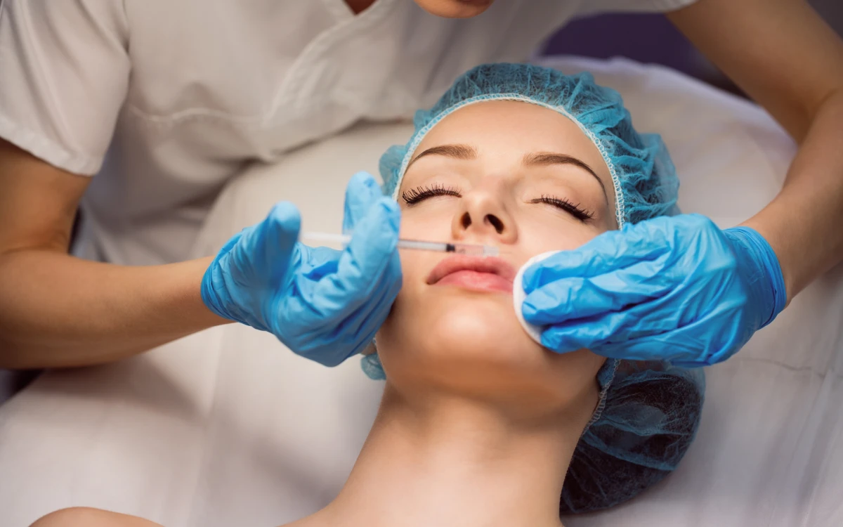 بنر خدمات BeautiDerm