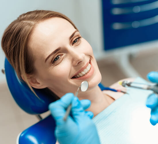 جرمگیری و پاکسازی دندان تابادنت